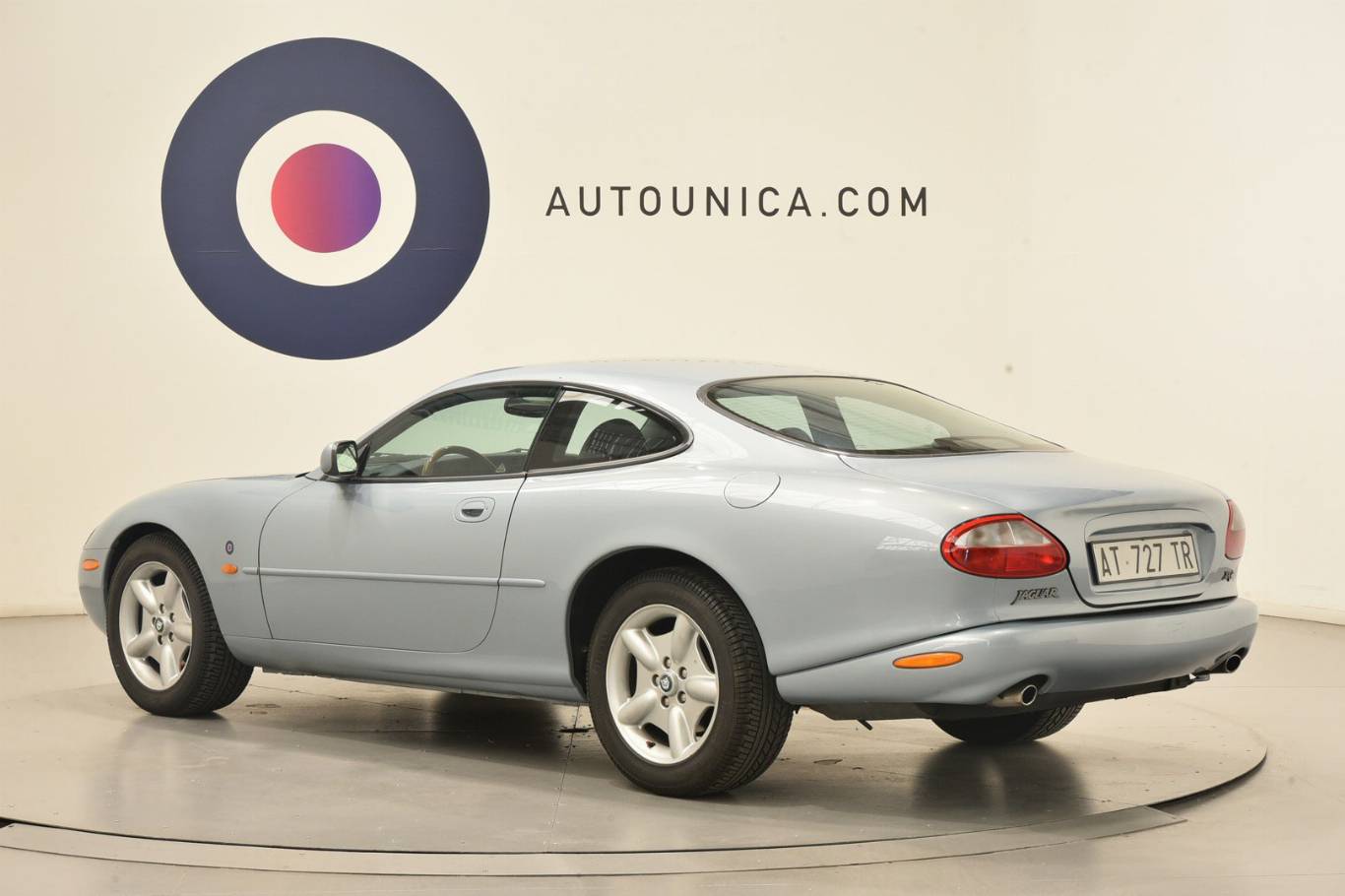 JAGUAR XK8 2