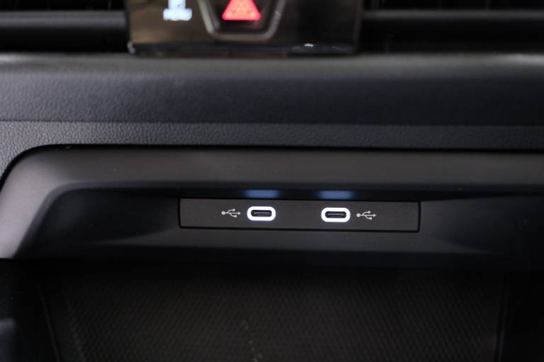 VOLKSWAGEN Golf Variant 27