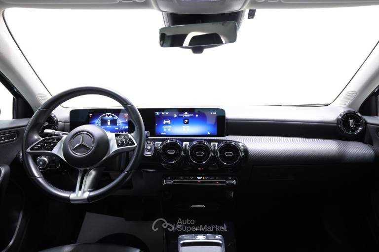 MERCEDES-BENZ Classe A 10