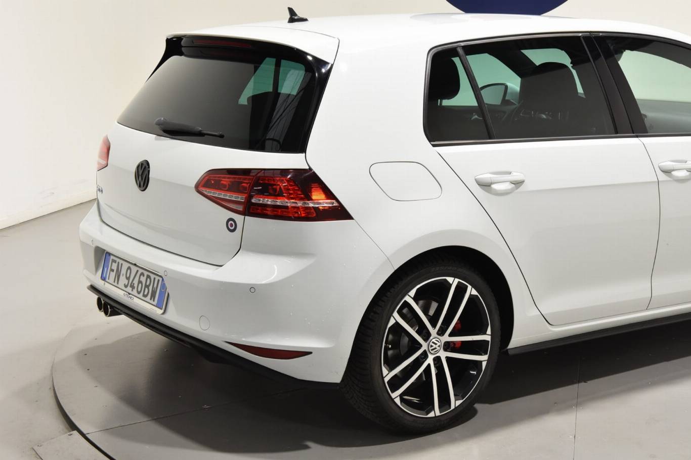 VOLKSWAGEN Golf GTD 14