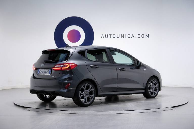 FORD Fiesta 15