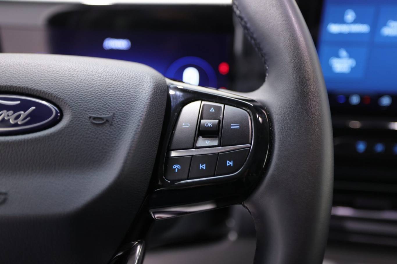 FORD Tourneo Custom 21