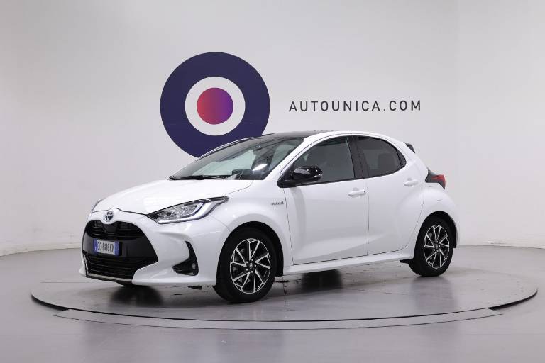 TOYOTA Yaris 1