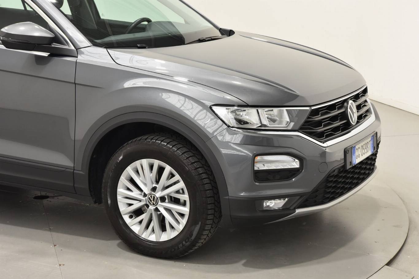 VOLKSWAGEN T-Roc 16