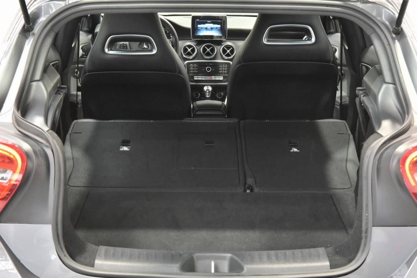 MERCEDES-BENZ A 160 11