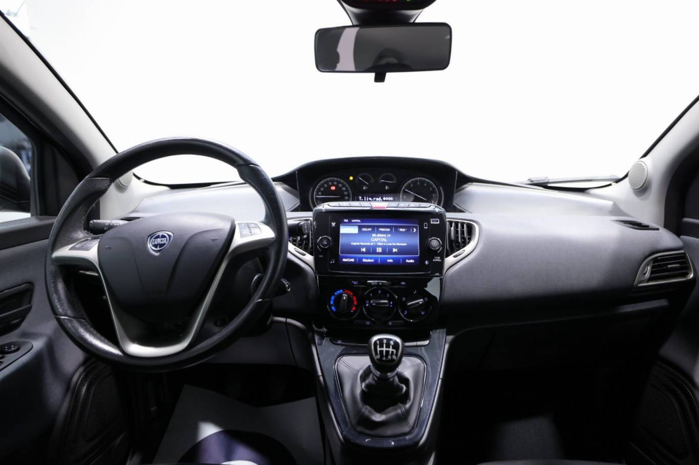 LANCIA Ypsilon 10