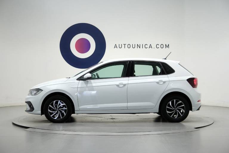 VOLKSWAGEN Polo 18