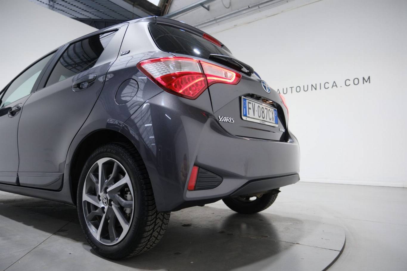TOYOTA Yaris 43