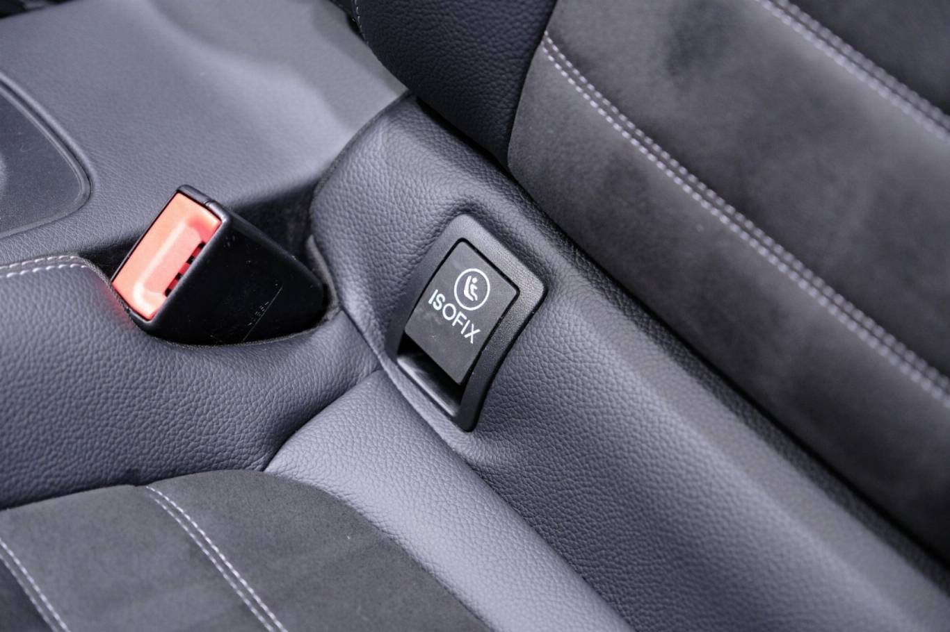 MERCEDES-BENZ C 220 40