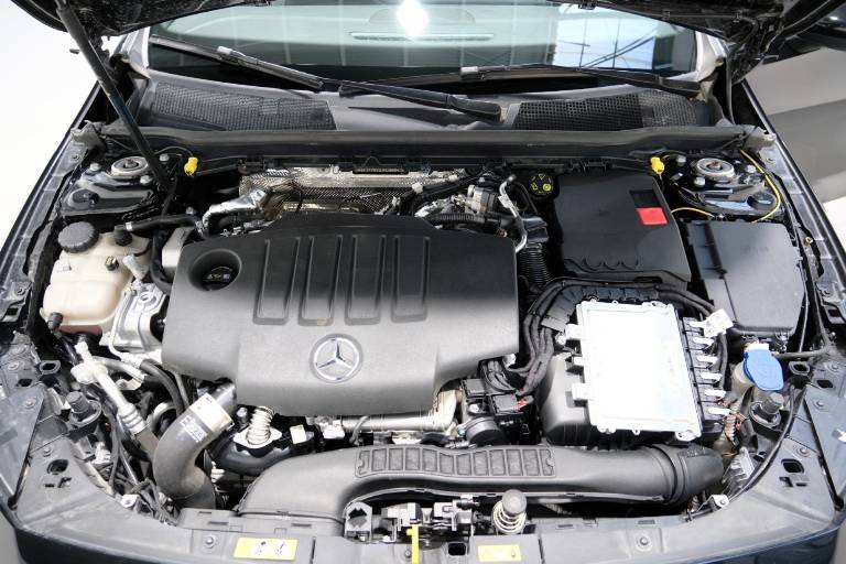 MERCEDES-BENZ A 200 65