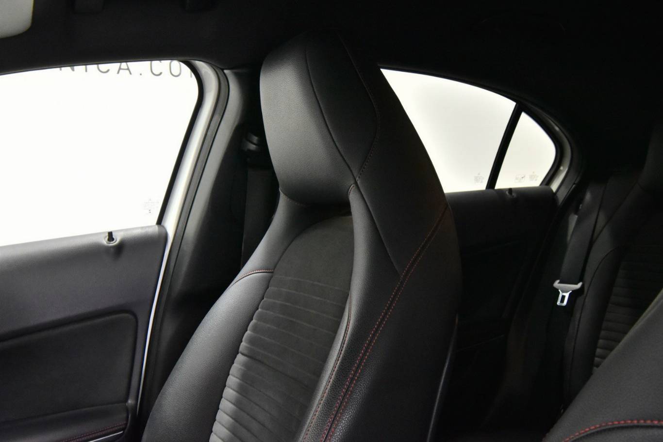 MERCEDES-BENZ A 200 43