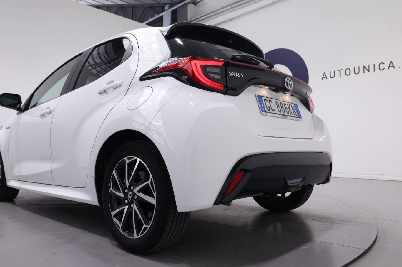 TOYOTA Yaris 40