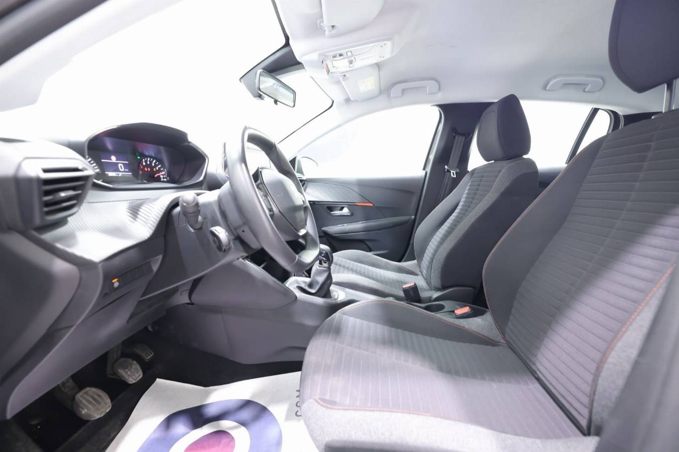 PEUGEOT 208 13