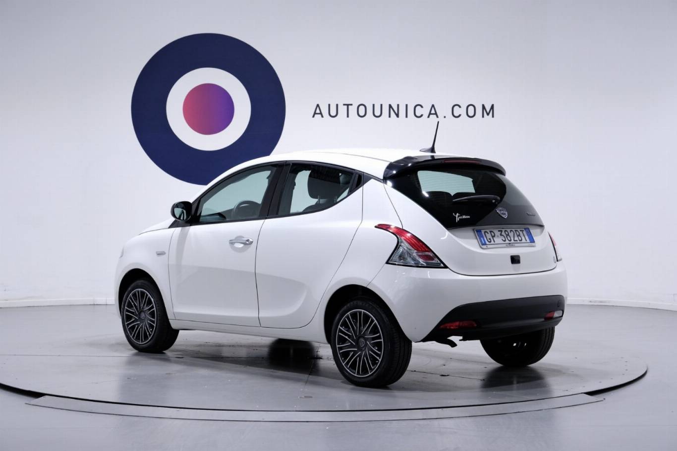 LANCIA Ypsilon 17