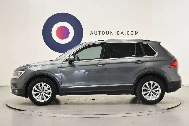 VOLKSWAGEN Tiguan 32