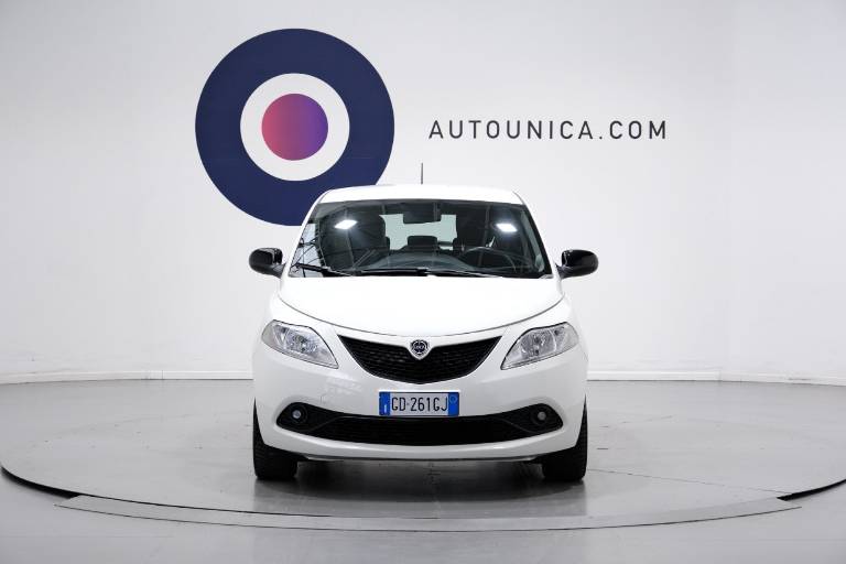 LANCIA Ypsilon 2