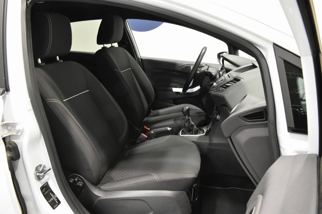 FORD Fiesta 21