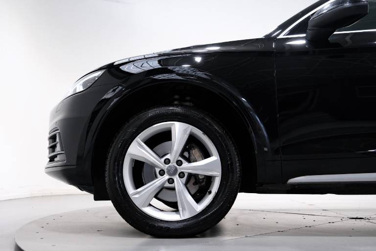AUDI Q5 11