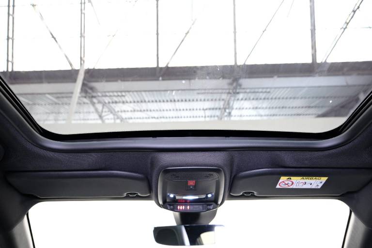 PEUGEOT 208 45