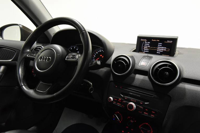 AUDI A1 28