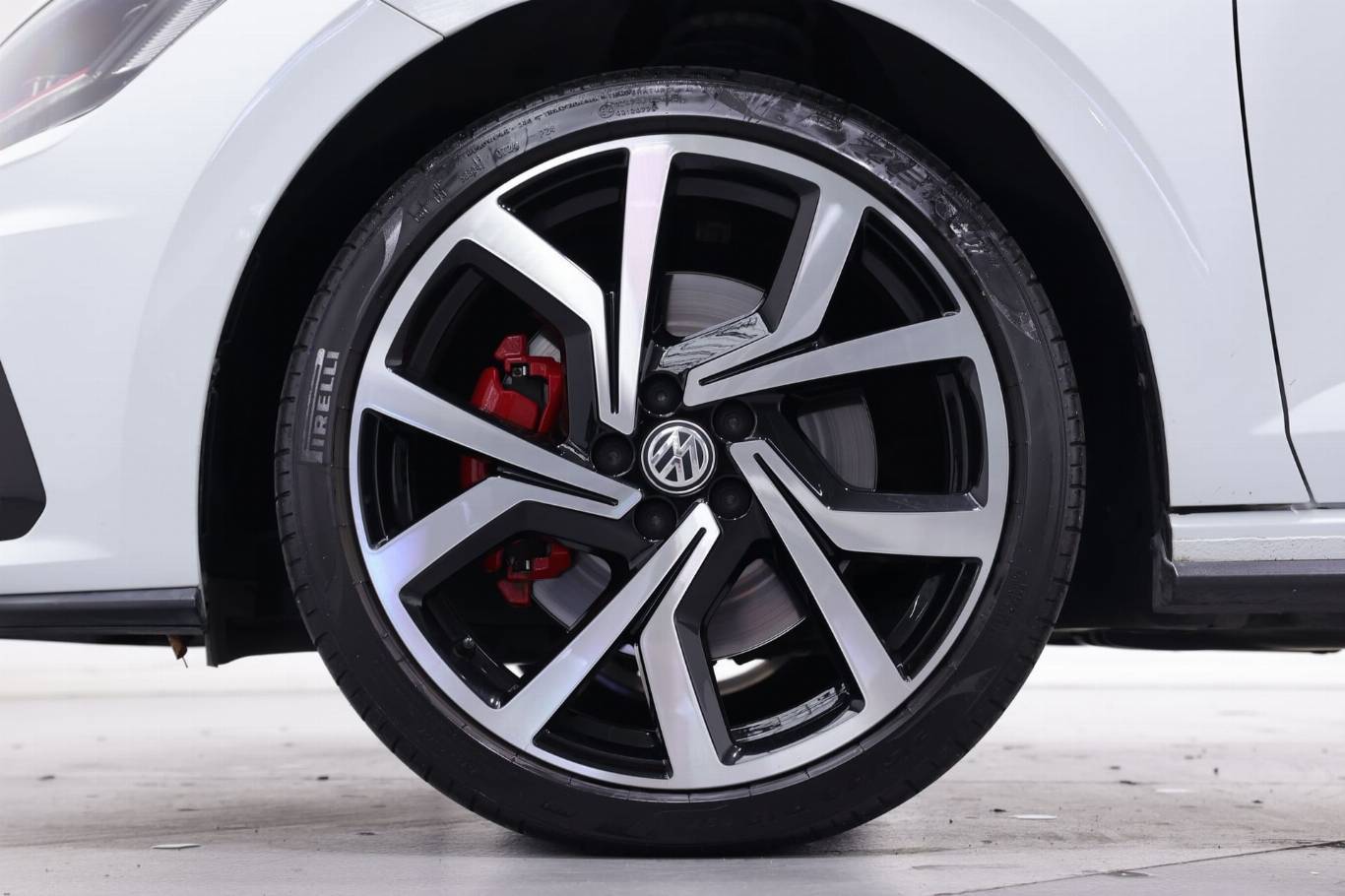 VOLKSWAGEN Polo 14