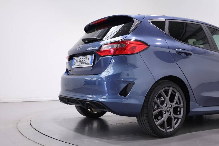 FORD Fiesta 13