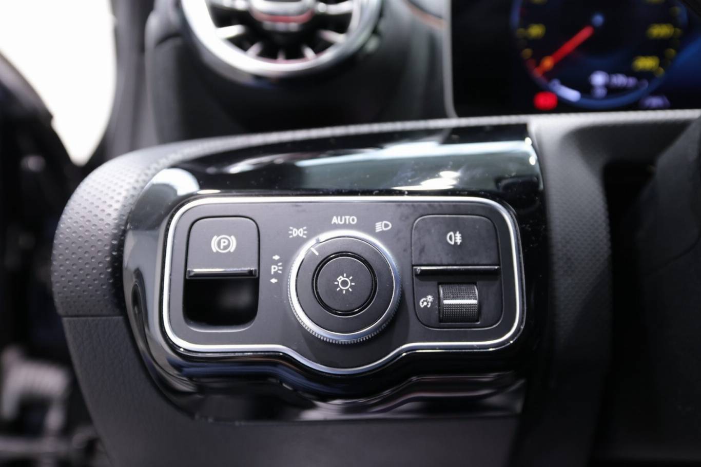 MERCEDES-BENZ A 200 26