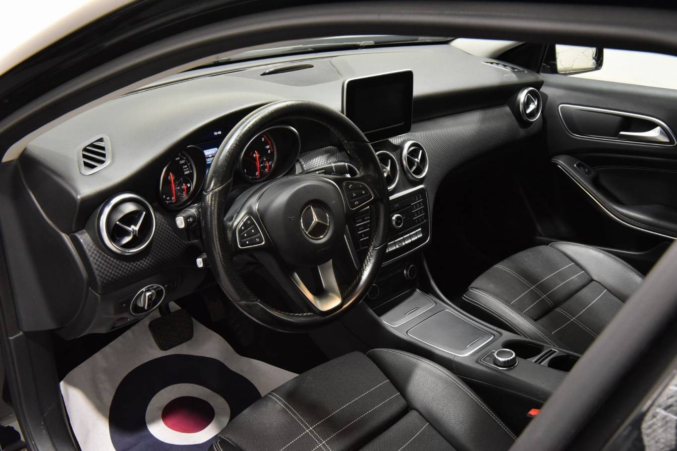 MERCEDES-BENZ A 180 2