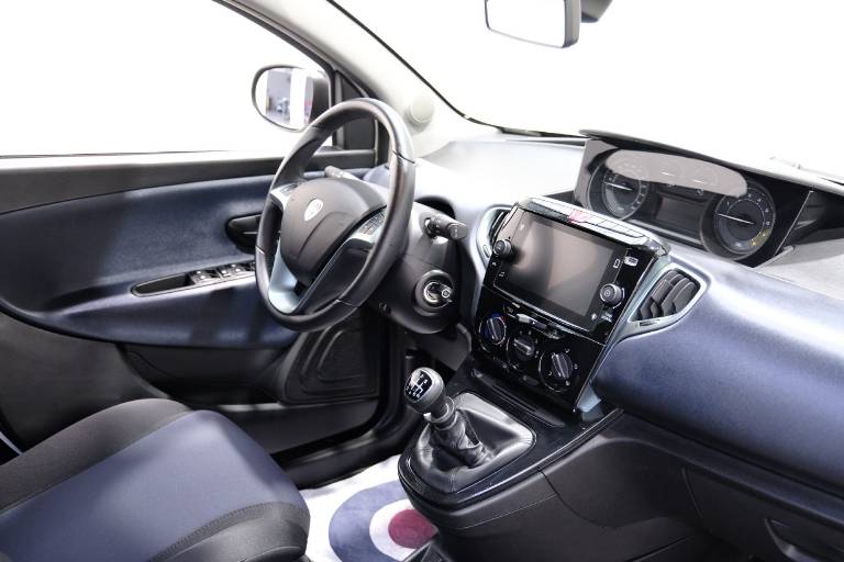 LANCIA Ypsilon 54