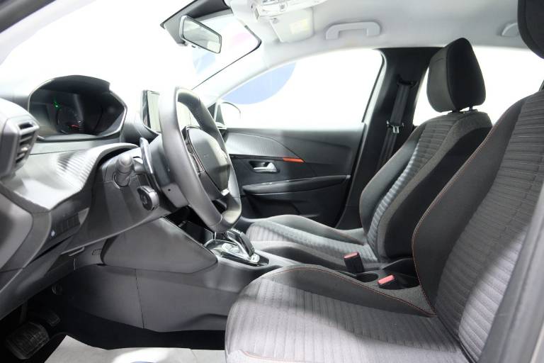 PEUGEOT 208 20