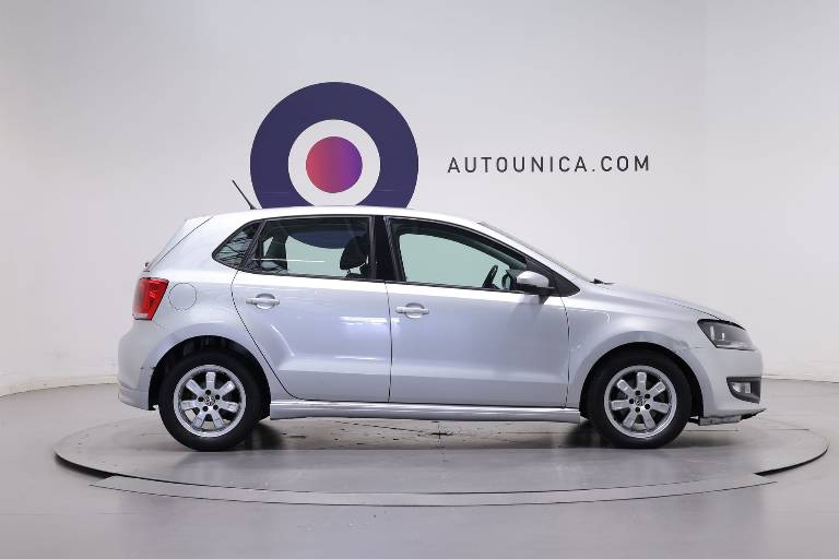 VOLKSWAGEN Polo 7