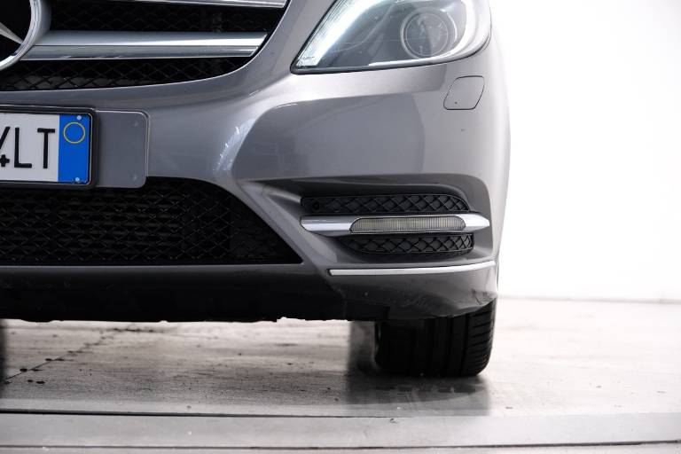 MERCEDES-BENZ B 200 56