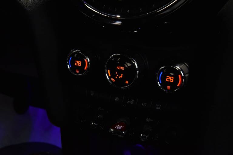 MINI Cooper D 30