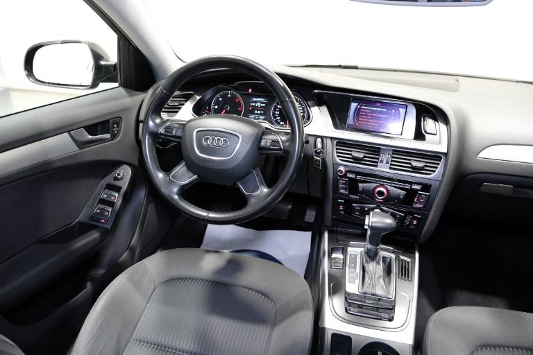 AUDI A4 43