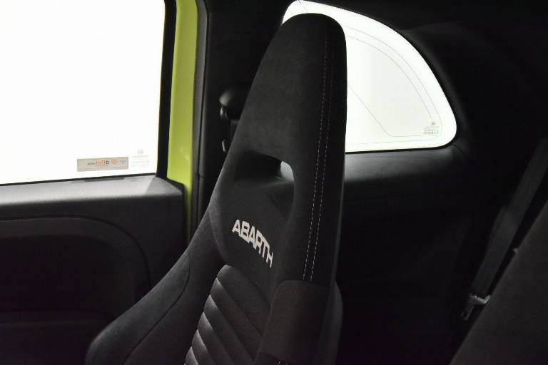 ABARTH 595 Competizione 27