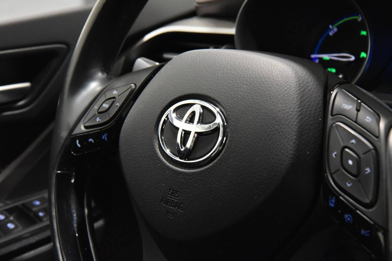 TOYOTA C-HR 41