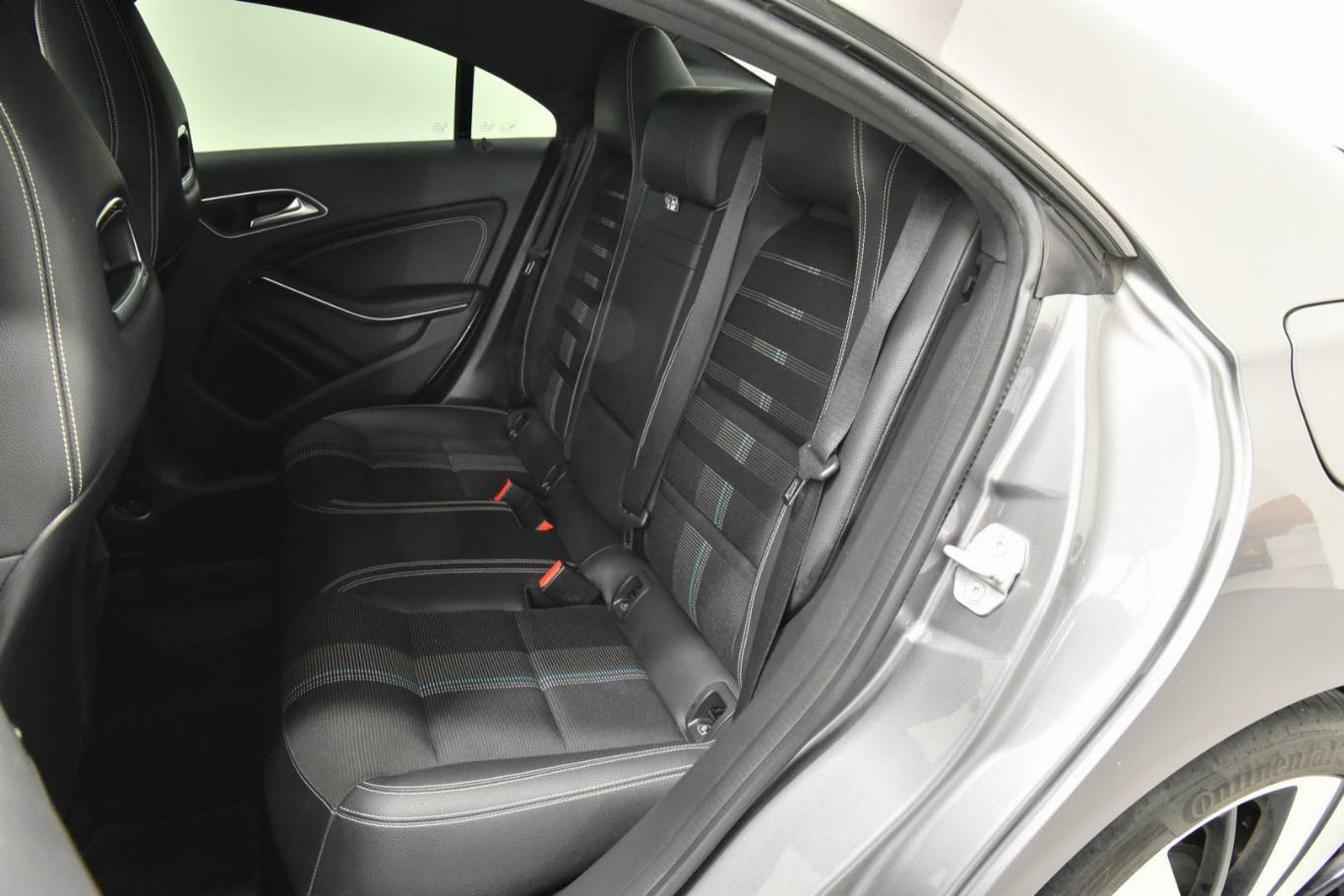 MERCEDES-BENZ CLA 200 20