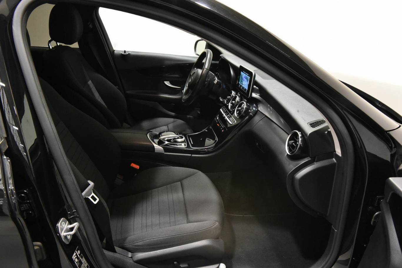 MERCEDES-BENZ C 180 15