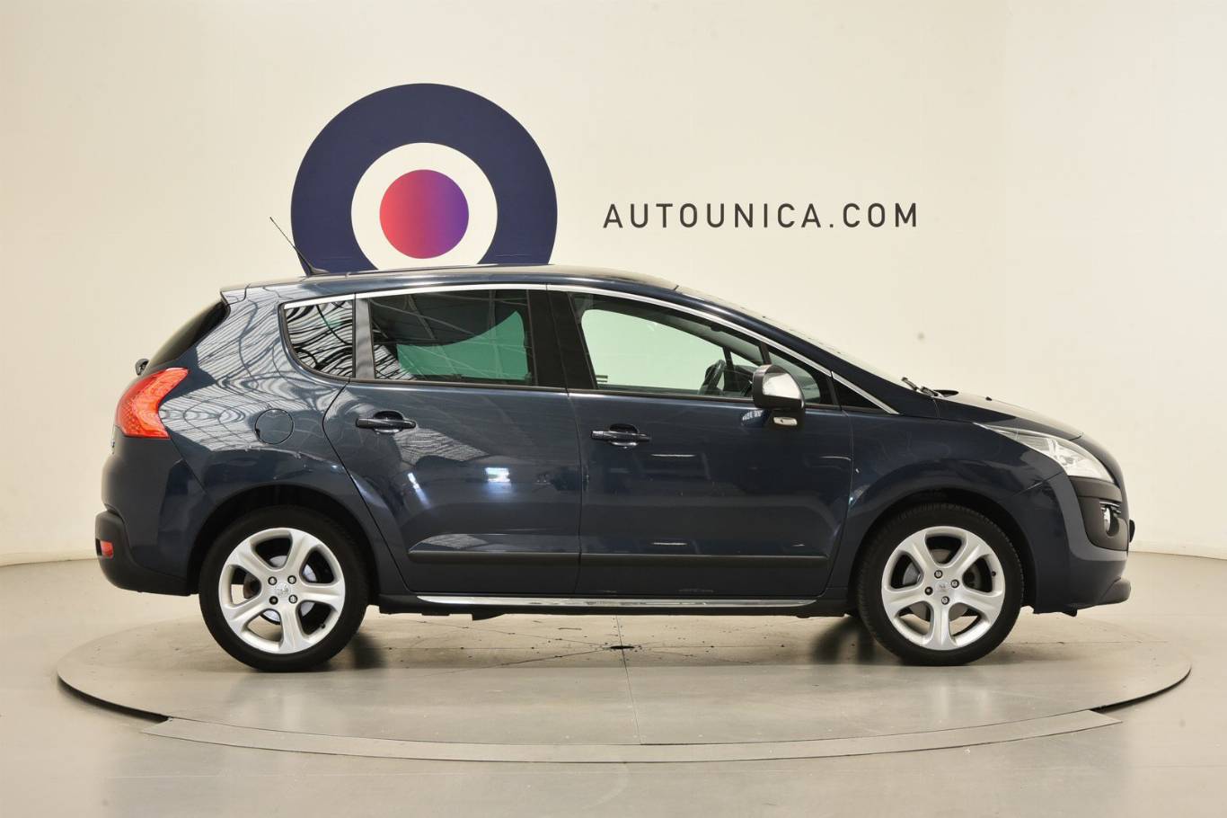 PEUGEOT 3008 4