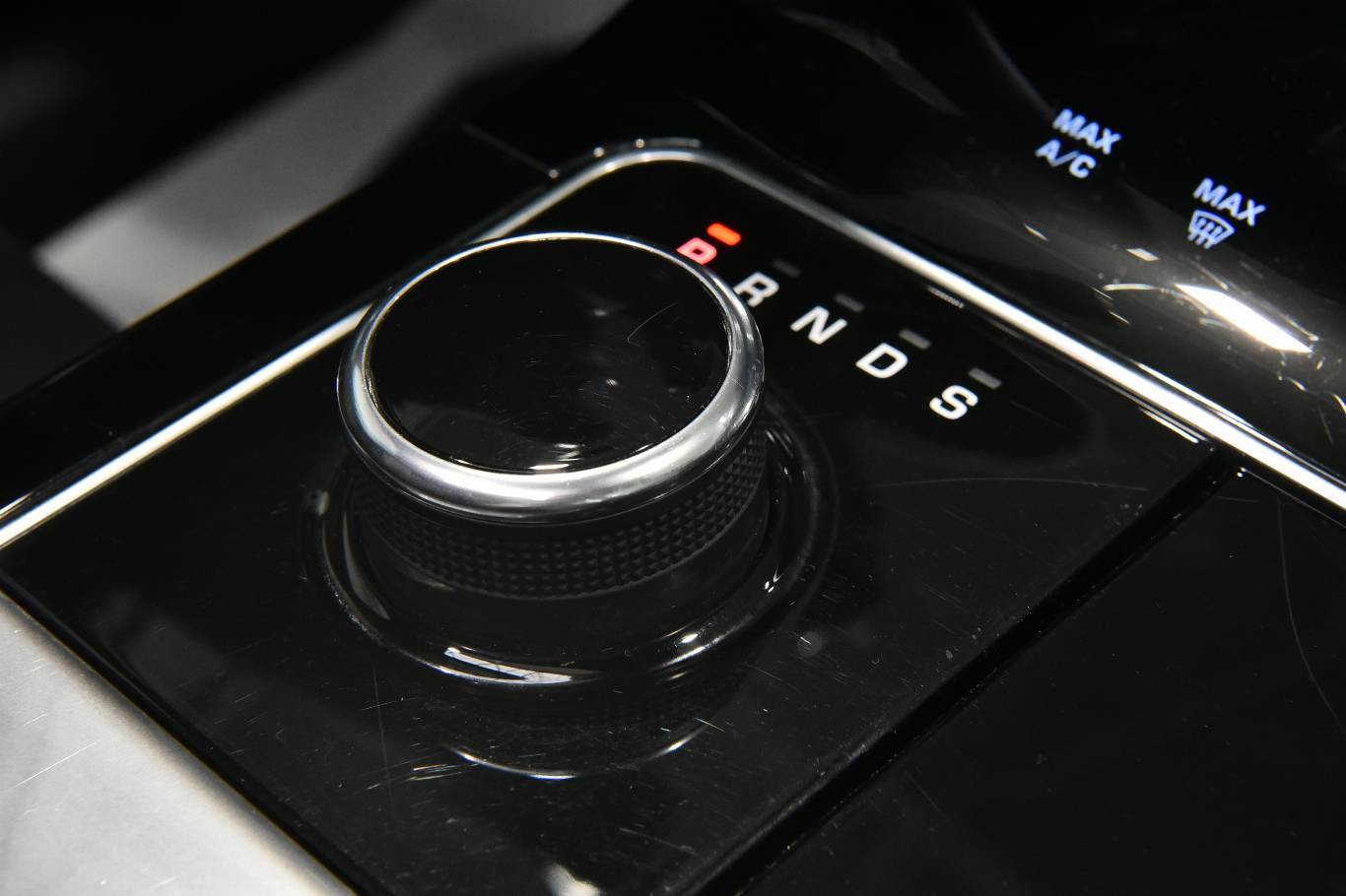 LAND ROVER Range Rover Velar 40