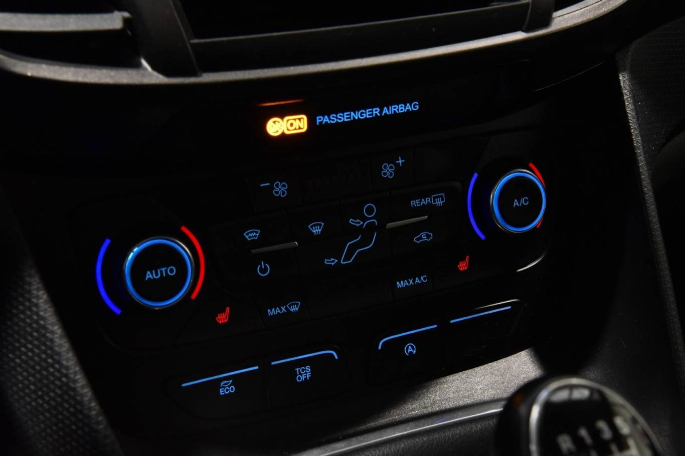 FORD Tourneo Connect 23