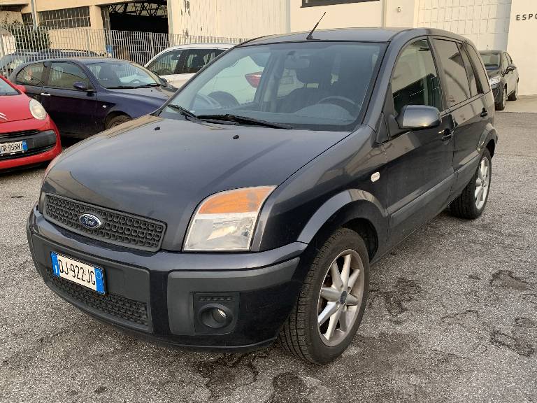 FORD Fusion 1