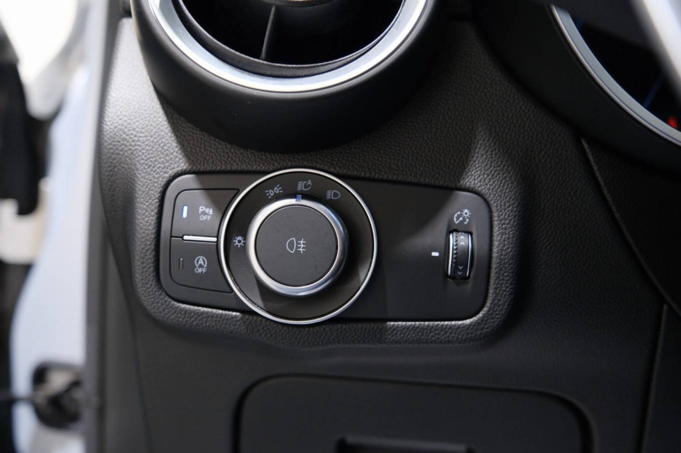 ALFA ROMEO Stelvio 26