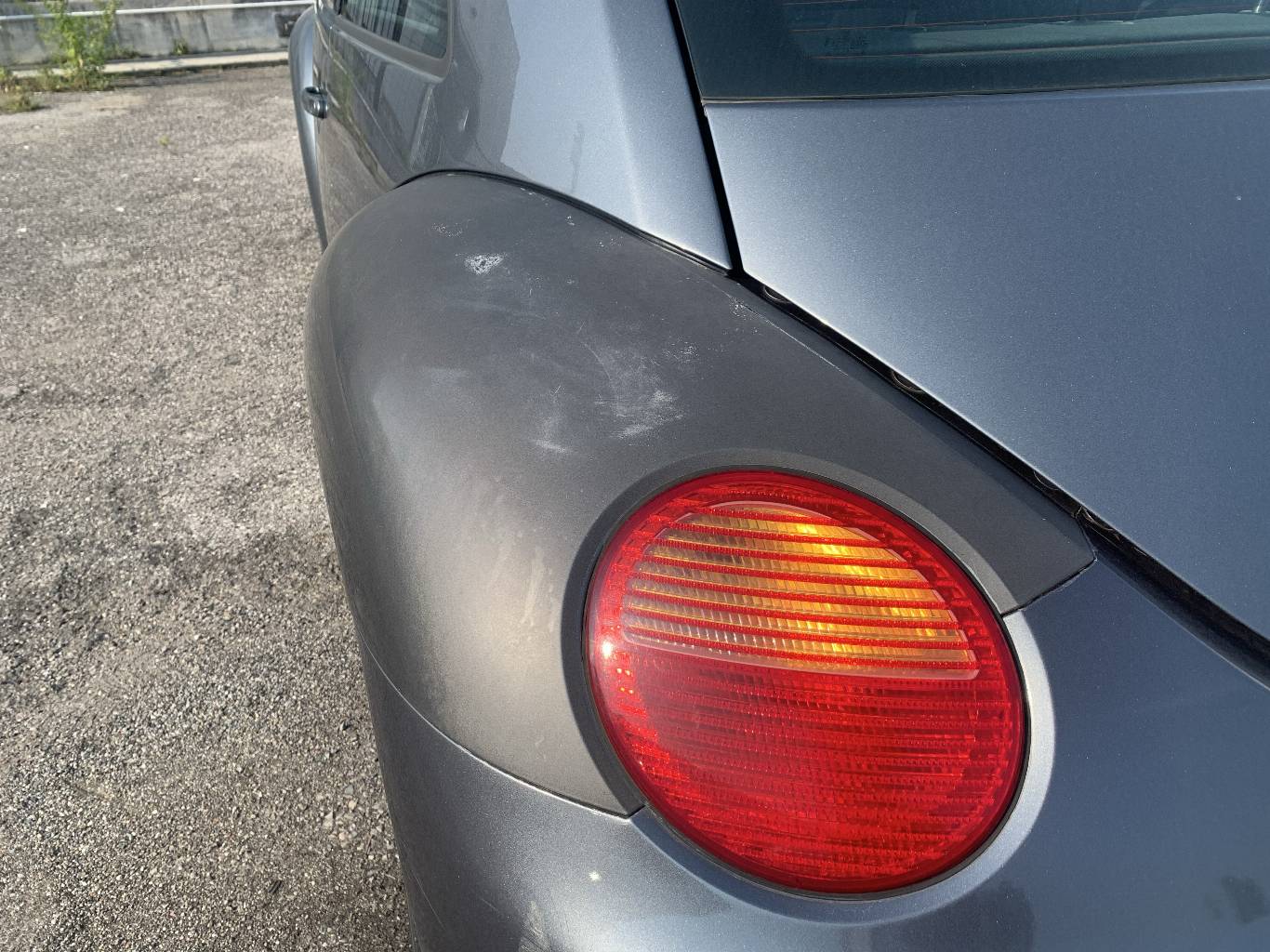 VOLKSWAGEN New Beetle 17