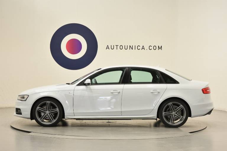 AUDI A4 32