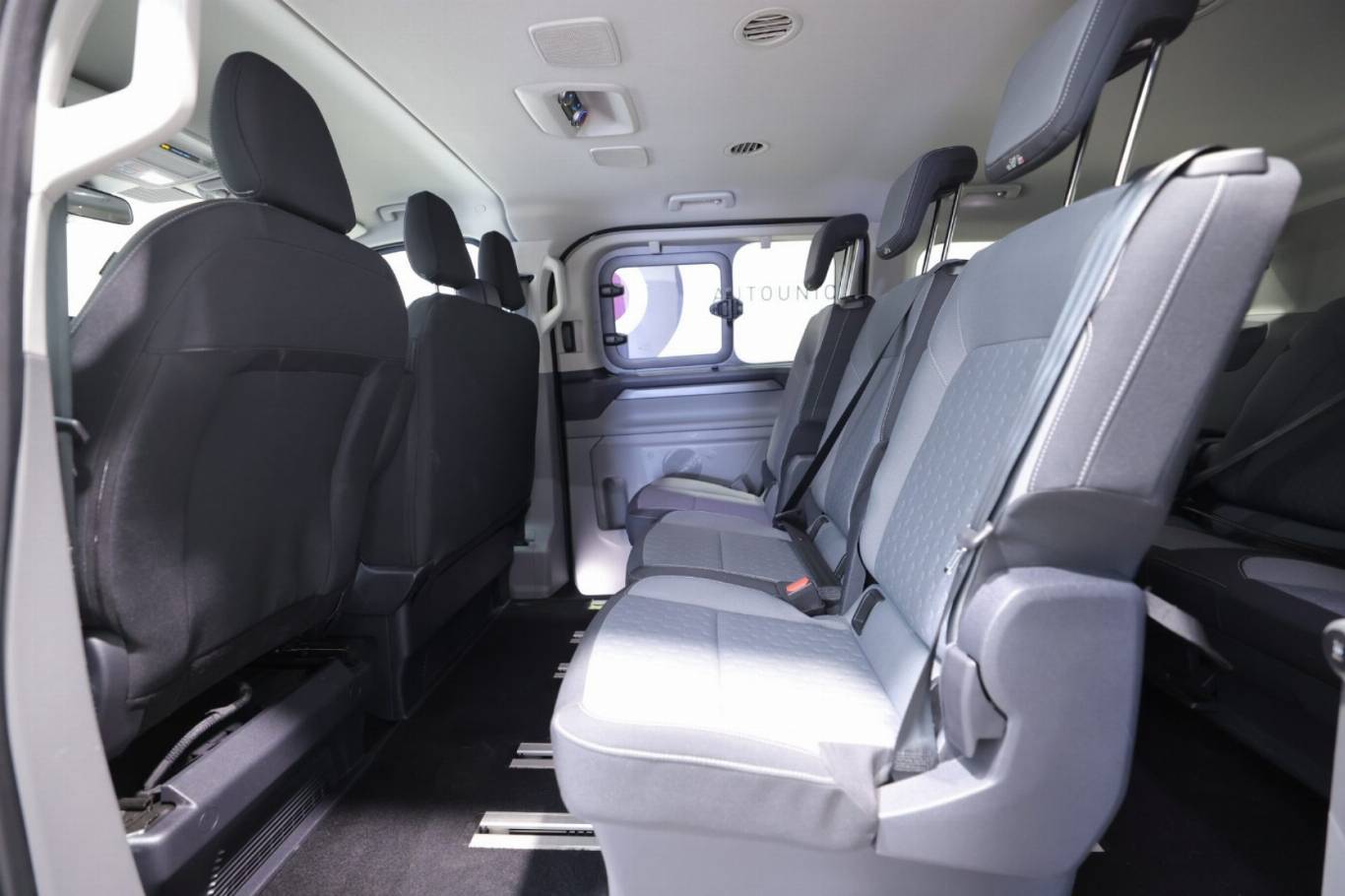 FORD Tourneo Custom 38