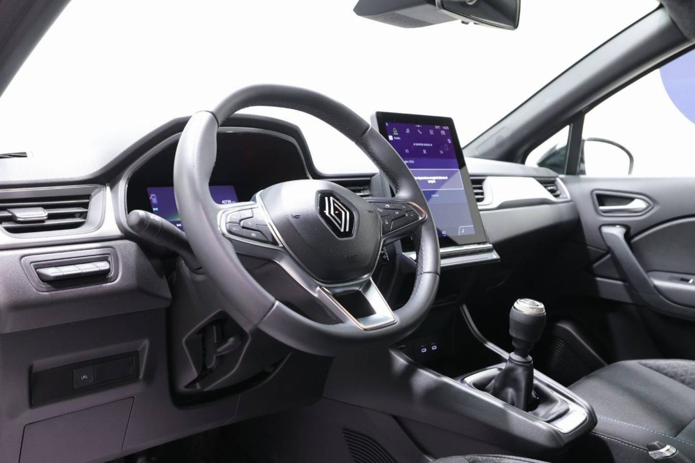 RENAULT Captur 5