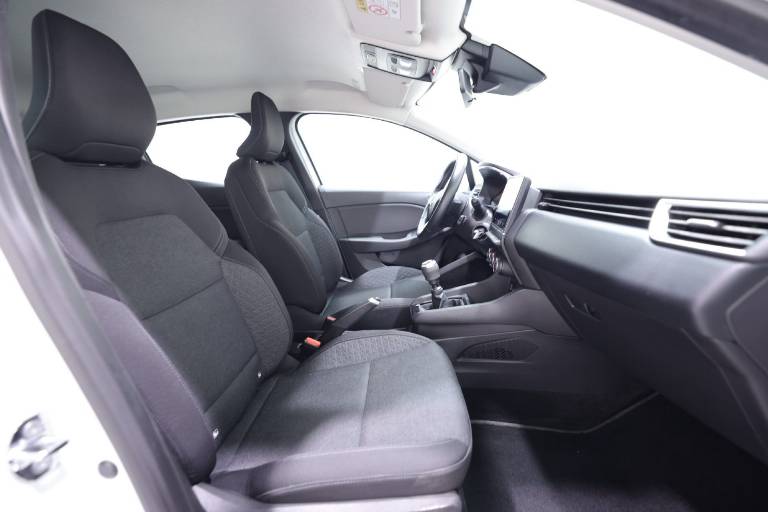RENAULT Clio 47