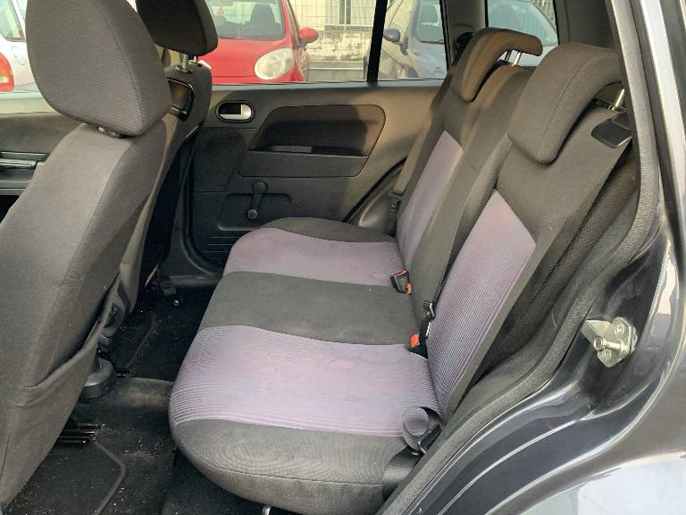 FORD Fusion 9
