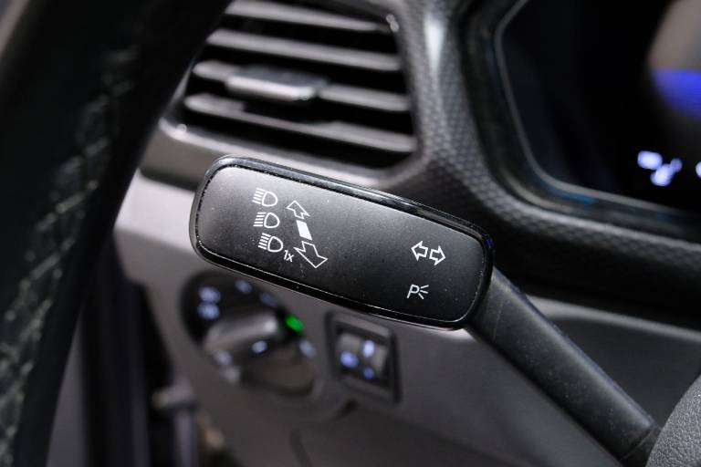 VOLKSWAGEN T-Cross 23